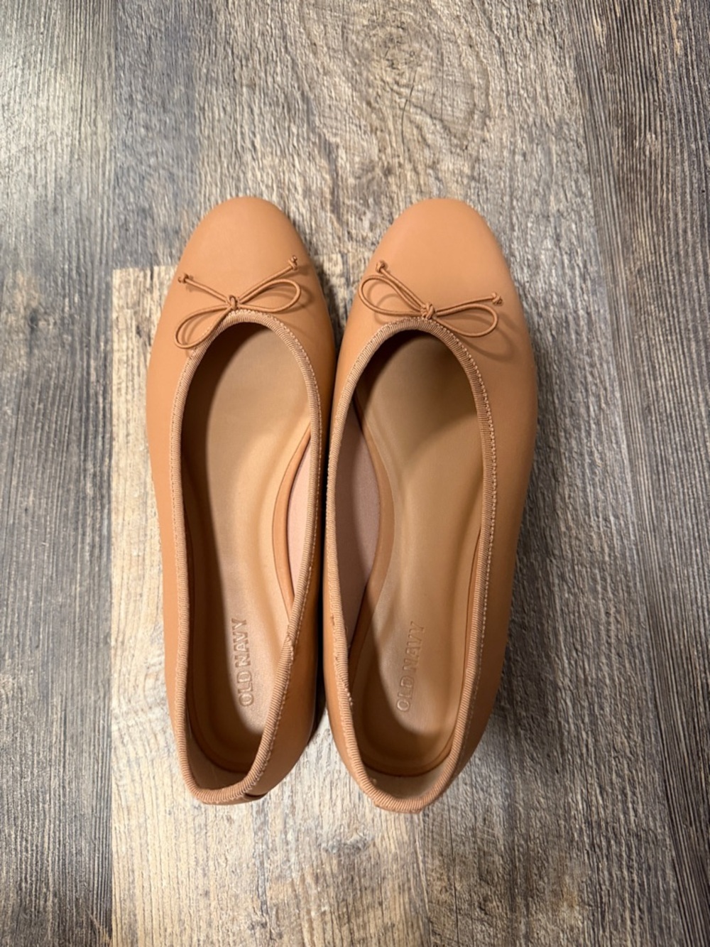 NWOT Old Navy Tan Ballet Flats with Bow Accent